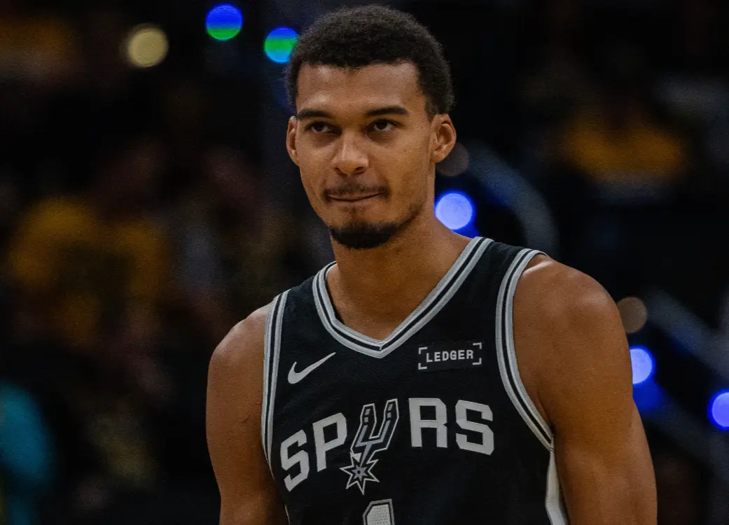 轻松取胜, 出的实力和 轻松取胜, 出的实力和